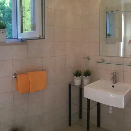 Apartment Viden Tucepi